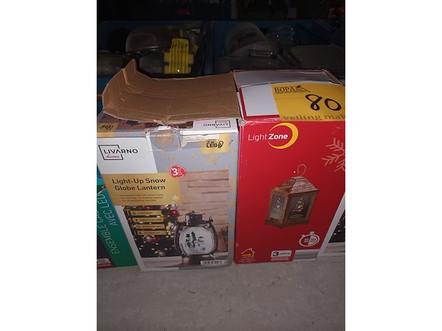 Lot 80 - verlichte kerstdecoratie. 6 stuks - afbeelding 5 van  5