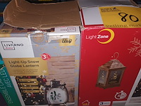 Lot 80 - verlichte kerstdecoratie. 6 stuks - afbeelding 5 van  5