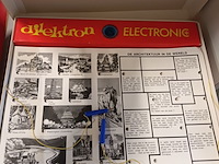Lot 80 - vintage elektro gezelschapsspelen. 3 stuks - afbeelding 5 van  7