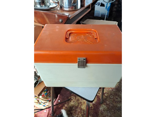 Lot 80 - vintage naaikoffer en singer junior miss kindernaaimachine o - afbeelding 2 van  5