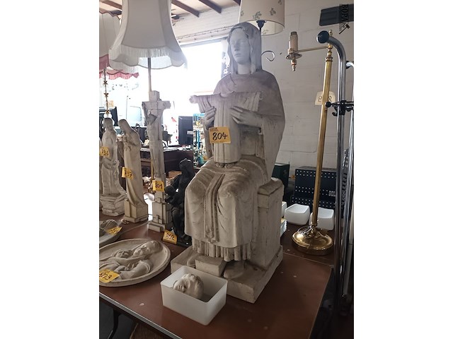 Lot 804 - groot beeld maria in gips - afbeelding 3 van  4