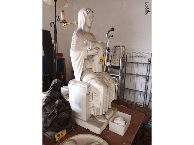 Lot 804 - groot beeld maria in gips - afbeelding 4 van  4