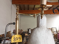 Lot 809 - staande lamp in koper - afbeelding 3 van  3