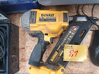 Lot 81 - accu tacker dewalt - afbeelding 2 van  4