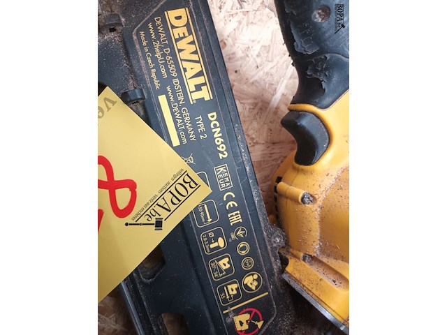 Lot 81 - accu tacker dewalt - afbeelding 3 van  4