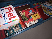 Lot 81 - diverse boeken - afbeelding 1 van  5