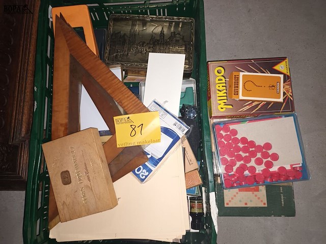 Lot 81 - diversen - afbeelding 1 van  5