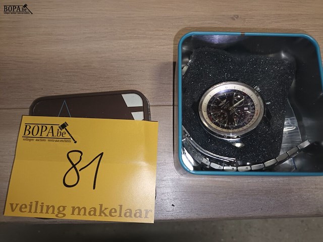 Lot 81 - heren polshorloge - afbeelding 1 van  4