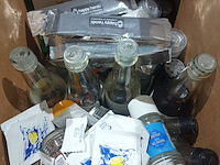 Lot 81 - kruiden en verpakte voeding - afbeelding 2 van  7