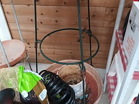 Lot 81 - lot tuinbenodigdheden - afbeelding 3 van  6