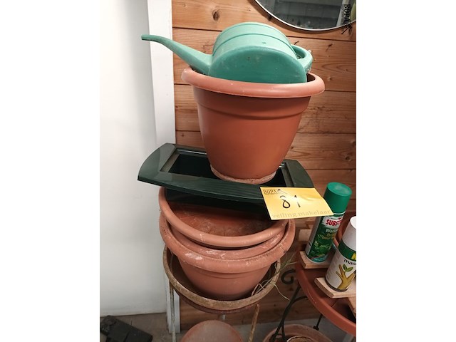 Lot 81 - lot tuinbenodigdheden - afbeelding 6 van  6