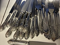 Lot 81 - lot vintage verzilverd bestek - afbeelding 2 van  5