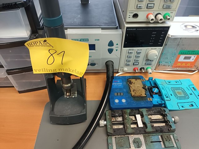 Lot 81 - materiaal voor gsm reparatie - afbeelding 1 van  9