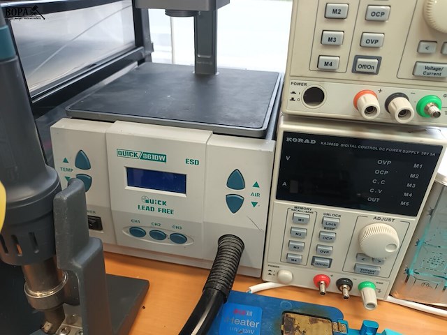 Lot 81 - materiaal voor gsm reparatie - afbeelding 7 van  9