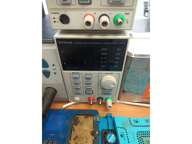 Lot 81 - materiaal voor gsm reparatie - afbeelding 9 van  9