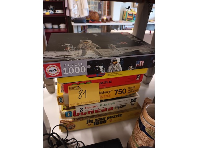 Lot 81 - puzzels. 8 stuks - afbeelding 1 van  2