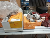 Lot 81 - pvc buizen en koppelstukken - afbeelding 1 van  6