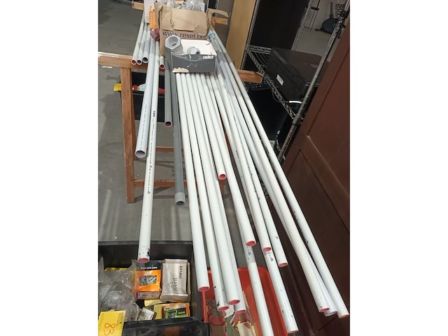 Lot 81 - pvc buizen en koppelstukken - afbeelding 4 van  6