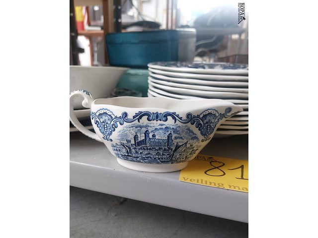 Lot 81 - servies ‘royal homes of britain’, ong 48 stuks - afbeelding 2 van  7