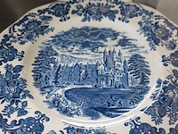 Lot 81 - servies ‘royal homes of britain’, ong 48 stuks - afbeelding 6 van  7