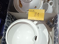 Lot 81 - servies - afbeelding 1 van  5