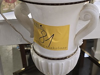 Lot 81 - tafellamp in albast - afbeelding 1 van  2