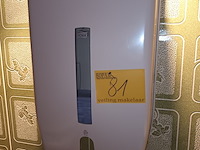 Lot 81 - toilet accessoires. 4 stuks - afbeelding 1 van  4