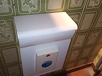 Lot 81 - toilet accessoires. 4 stuks - afbeelding 2 van  4