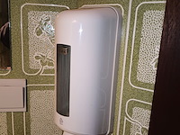 Lot 81 - toilet accessoires. 4 stuks - afbeelding 3 van  4