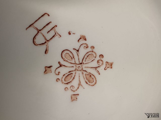 Lot 81 - vazen. 2 stuks - afbeelding 3 van  4