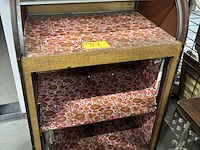 Lot 81 - vintage houten kast
