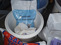 Lot 815 - strooizout - afbeelding 2 van  3