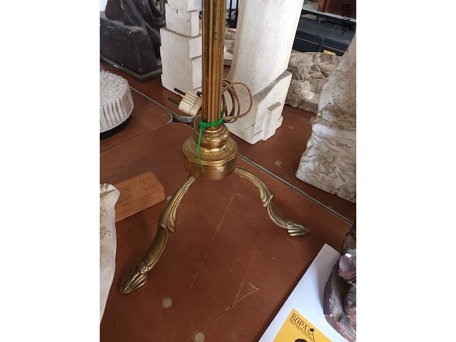 Lot 816 - staande lamp in koper - afbeelding 2 van  4