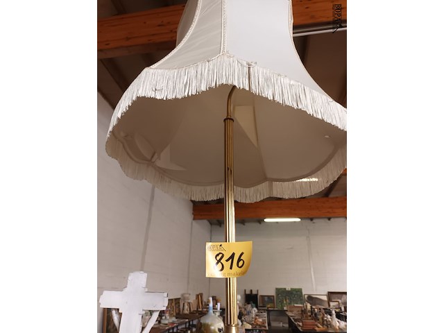 Lot 816 - staande lamp in koper - afbeelding 4 van  4