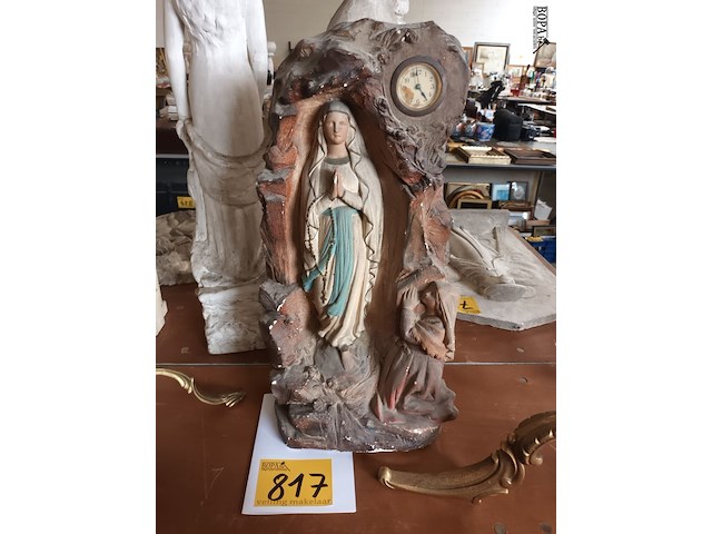 Lot 817 - beeld maria in grot - afbeelding 1 van  3