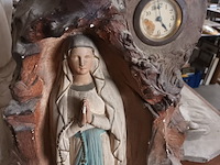 Lot 817 - beeld maria in grot - afbeelding 2 van  3