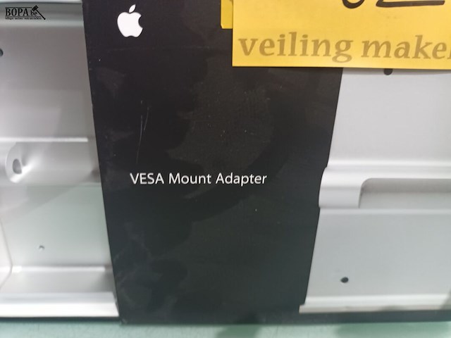 Lot 82 - apple vesa montage adapter - afbeelding 2 van  3