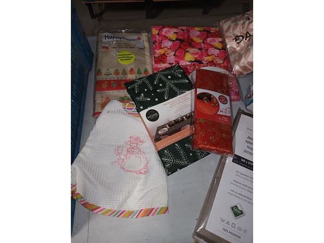 Lot 82 - divers textiel - afbeelding 3 van  5