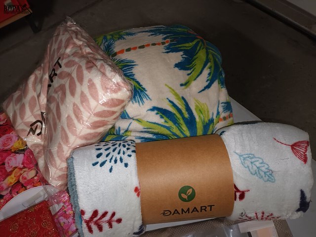 Lot 82 - divers textiel - afbeelding 5 van  5