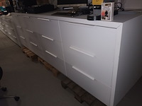 Lot 82 - dubbelzijdige ladekast - afbeelding 1 van  3