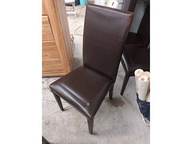 Lot 82 - eetkamerstoelen. 4 stuks - afbeelding 1 van  4
