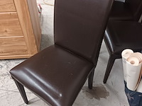 Lot 82 - eetkamerstoelen. 4 stuks - afbeelding 1 van  4
