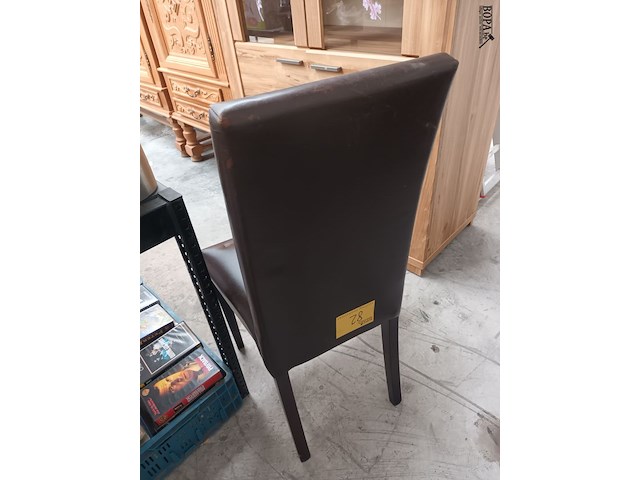 Lot 82 - eetkamerstoelen. 4 stuks - afbeelding 3 van  4