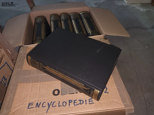 Lot 82 - encyclopedie oosthoeks - afbeelding 2 van  5