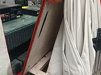 Lot 82 - houten bak met deksel - afbeelding 2 van  3