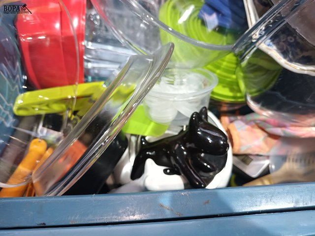 Lot 82 - huisraad. 1 bak - afbeelding 3 van  5