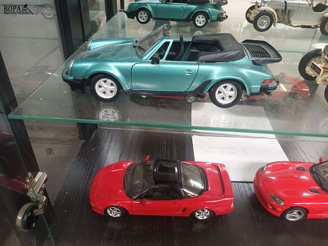 Lot 82 - modelauto’s. 8 stuks - afbeelding 7 van  9