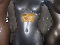Lot 82 - paspop vrouw torso - afbeelding 3 van  4