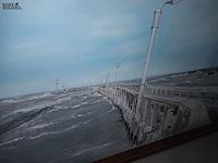 Lot 82 - schilderij de pier - afbeelding 2 van  4