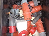 Lot 82 - stekkers en stopcontacten 400v - afbeelding 2 van  3